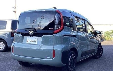 Toyota Sienta, 2022 год, 1 309 000 рублей, 5 фотография