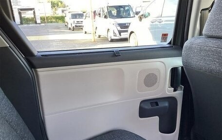 Toyota Sienta, 2022 год, 1 309 000 рублей, 33 фотография