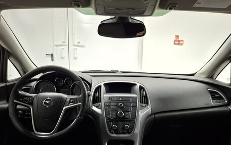 Opel Astra J, 2013 год, 560 000 рублей, 17 фотография