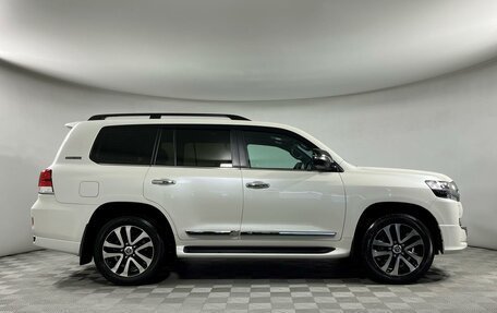 Toyota Land Cruiser 200, 2018 год, 7 699 000 рублей, 4 фотография