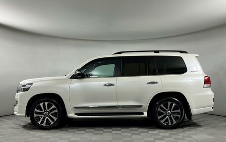 Toyota Land Cruiser 200, 2018 год, 7 699 000 рублей, 3 фотография