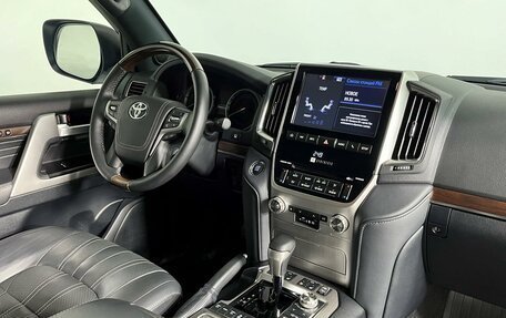 Toyota Land Cruiser 200, 2018 год, 7 699 000 рублей, 14 фотография