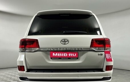 Toyota Land Cruiser 200, 2018 год, 7 699 000 рублей, 5 фотография