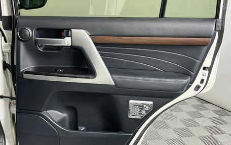 Toyota Land Cruiser 200, 2018 год, 7 699 000 рублей, 29 фотография