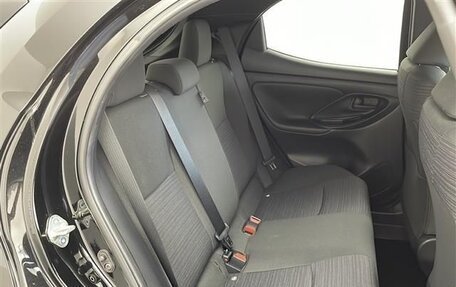 Toyota Yaris, 2020 год, 1 100 000 рублей, 13 фотография