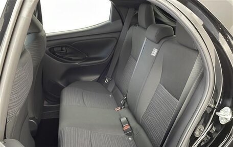 Toyota Yaris, 2020 год, 1 100 000 рублей, 12 фотография