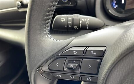 Toyota Yaris, 2020 год, 1 100 000 рублей, 18 фотография