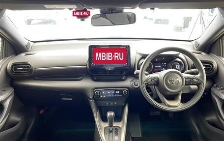 Toyota Yaris, 2020 год, 1 100 000 рублей, 16 фотография