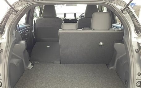 Toyota Yaris, 2020 год, 1 100 000 рублей, 21 фотография