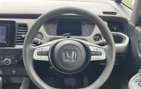 Honda Fit, 2021 год, 1 000 000 рублей, 15 фотография