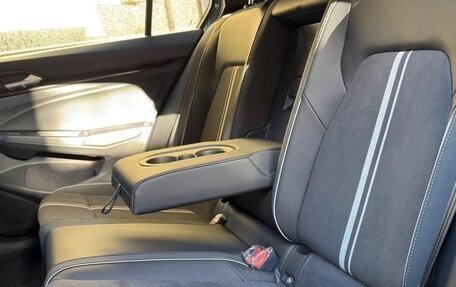 Volkswagen Golf VIII, 2022 год, 2 070 000 рублей, 12 фотография