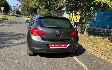 Opel Astra J, 2010 год, 620 000 рублей, 2 фотография