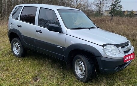 Chevrolet Niva I рестайлинг, 2013 год, 380 000 рублей, 4 фотография