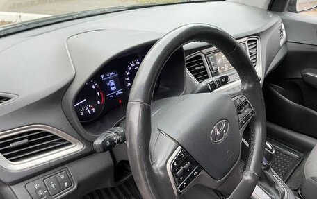 Hyundai Solaris II рестайлинг, 2019 год, 800 000 рублей, 11 фотография