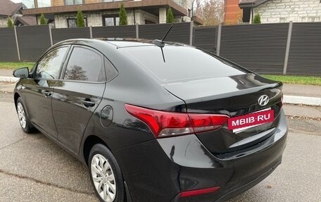 Hyundai Solaris II рестайлинг, 2019 год, 800 000 рублей, 5 фотография