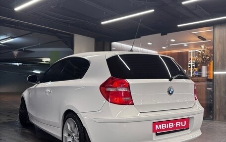 BMW 1 серия, 2010 год, 1 000 000 рублей, 3 фотография