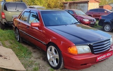 Mercedes-Benz C-Класс, 1994 год, 250 000 рублей, 3 фотография