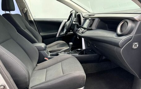 Toyota RAV4, 2018 год, 2 540 000 рублей, 11 фотография