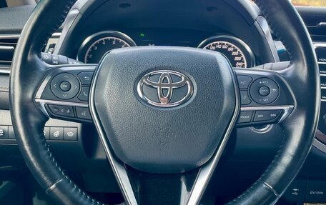 Toyota Camry, 2018 год, 2 650 000 рублей, 13 фотография