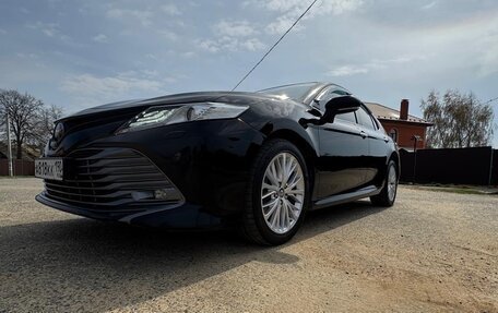 Toyota Camry, 2018 год, 2 650 000 рублей, 3 фотография