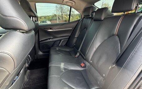 Toyota Camry, 2018 год, 2 650 000 рублей, 12 фотография