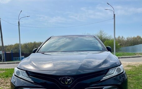 Toyota Camry, 2018 год, 2 650 000 рублей, 16 фотография