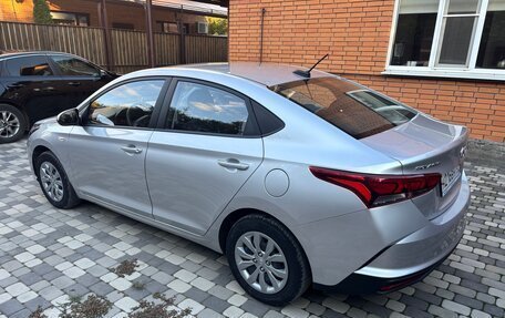 Hyundai Solaris II рестайлинг, 2021 год, 1 740 000 рублей, 7 фотография