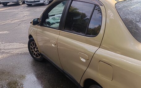 Toyota Platz, 2001 год, 307 000 рублей, 2 фотография