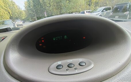 Toyota Platz, 2001 год, 307 000 рублей, 18 фотография