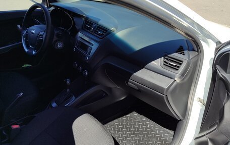 KIA Rio III рестайлинг, 2015 год, 700 000 рублей, 10 фотография