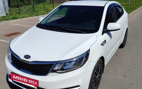 KIA Rio III рестайлинг, 2015 год, 700 000 рублей, 2 фотография