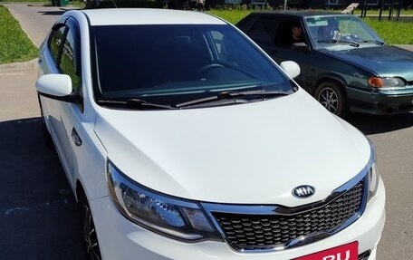 KIA Rio III рестайлинг, 2015 год, 700 000 рублей, 4 фотография