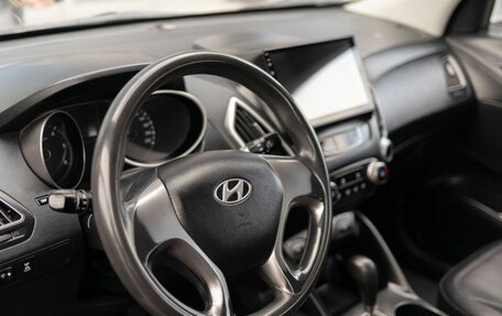 Hyundai Tucson III, 2010 год, 1 300 000 рублей, 11 фотография