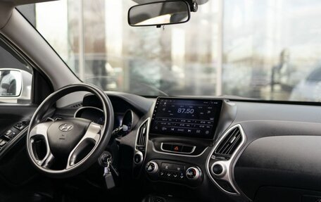 Hyundai Tucson III, 2010 год, 1 300 000 рублей, 10 фотография