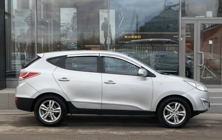 Hyundai Tucson III, 2010 год, 1 300 000 рублей, 4 фотография