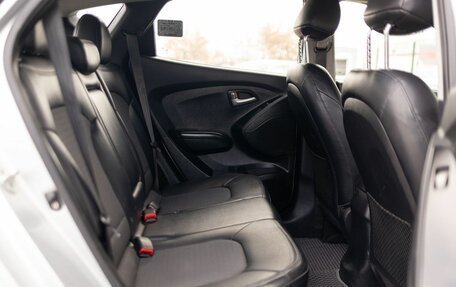 Hyundai Tucson III, 2010 год, 1 300 000 рублей, 18 фотография