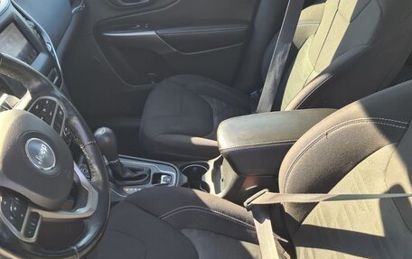 Jeep Cherokee, 2018 год, 2 000 000 рублей, 10 фотография