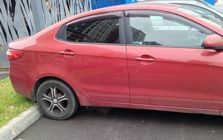 KIA Rio III рестайлинг, 2013 год, 700 000 рублей, 2 фотография