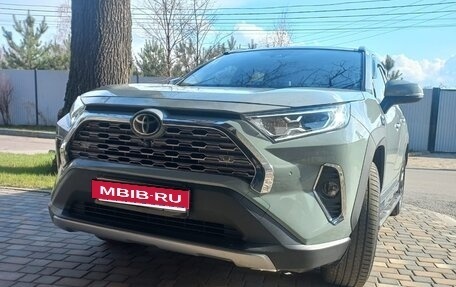 Toyota RAV4, 2019 год, 3 350 000 рублей, 4 фотография