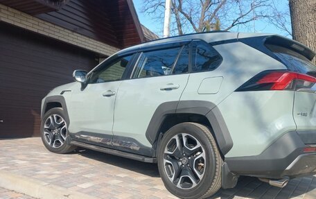 Toyota RAV4, 2019 год, 3 350 000 рублей, 6 фотография