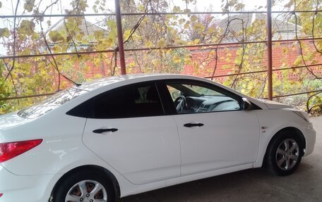 Hyundai Solaris II рестайлинг, 2014 год, 750 000 рублей, 3 фотография