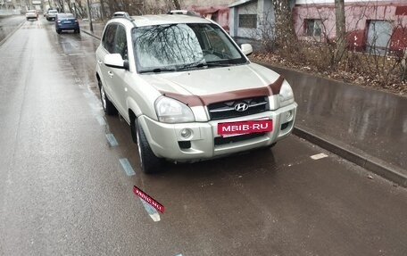 Hyundai Tucson III, 2004 год, 670 000 рублей, 3 фотография