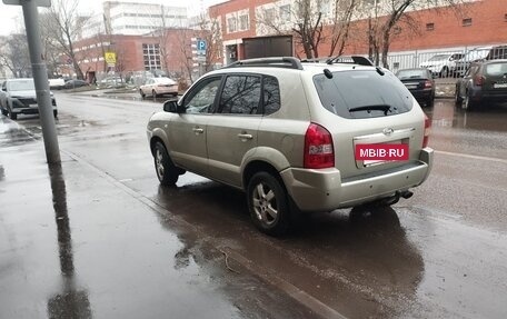 Hyundai Tucson III, 2004 год, 670 000 рублей, 2 фотография