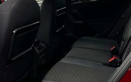 Volkswagen Tiguan II, 2018 год, 2 350 000 рублей, 11 фотография