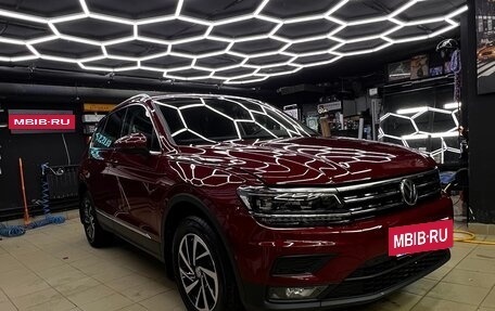Volkswagen Tiguan II, 2018 год, 2 350 000 рублей, 6 фотография