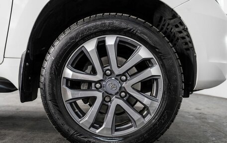 Toyota Land Cruiser 200, 2011 год, 3 370 000 рублей, 21 фотография