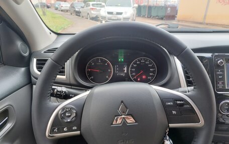 Mitsubishi L200 IV рестайлинг, 2015 год, 1 600 000 рублей, 15 фотография