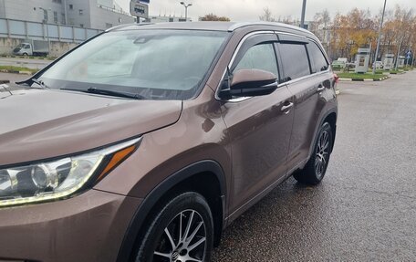 Toyota Highlander III, 2017 год, 2 980 000 рублей, 3 фотография