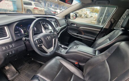 Toyota Highlander III, 2017 год, 2 980 000 рублей, 14 фотография