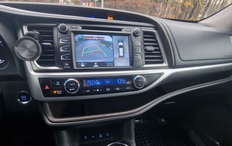 Toyota Highlander III, 2017 год, 2 980 000 рублей, 15 фотография